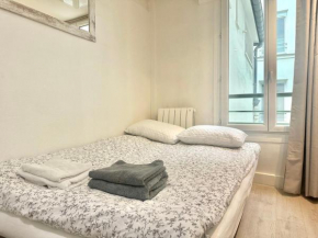 Stylish Studio Steps from Montmartre in Clauzel